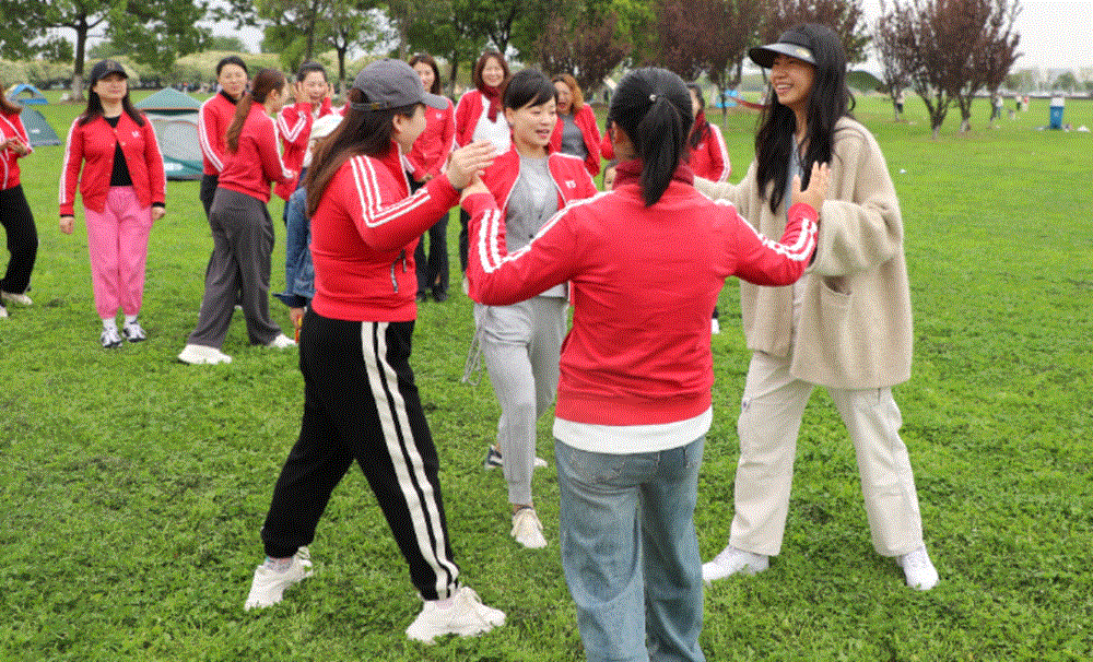 cc9ec5ddde2a42ec9382e21f560280c6.gif