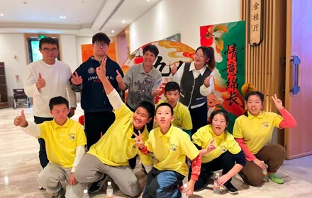 活力映重阳,童心耀安康