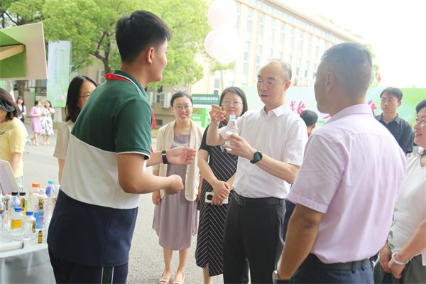 看见成长·对话成长 ——2025年苏州工业园区中小学心理健康主题宣传月暖心启幕